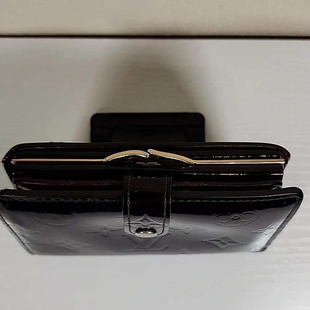 Louis Vuitton Monogram Vernis Wallet In Amarante - Picture 3 of 11